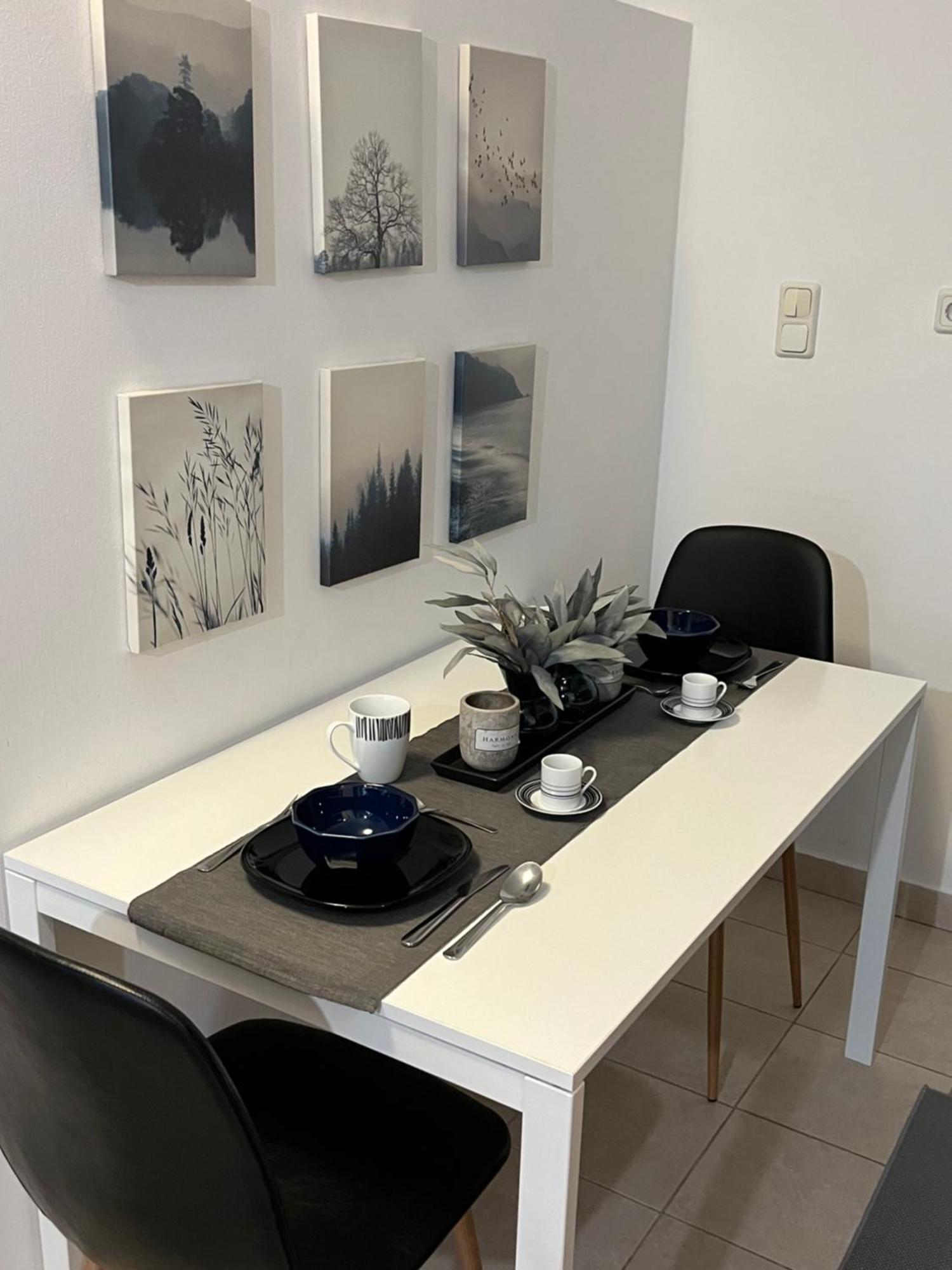 Downtown Rose Garden Whit Garage Opcional Apartman